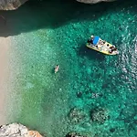 Sea La View