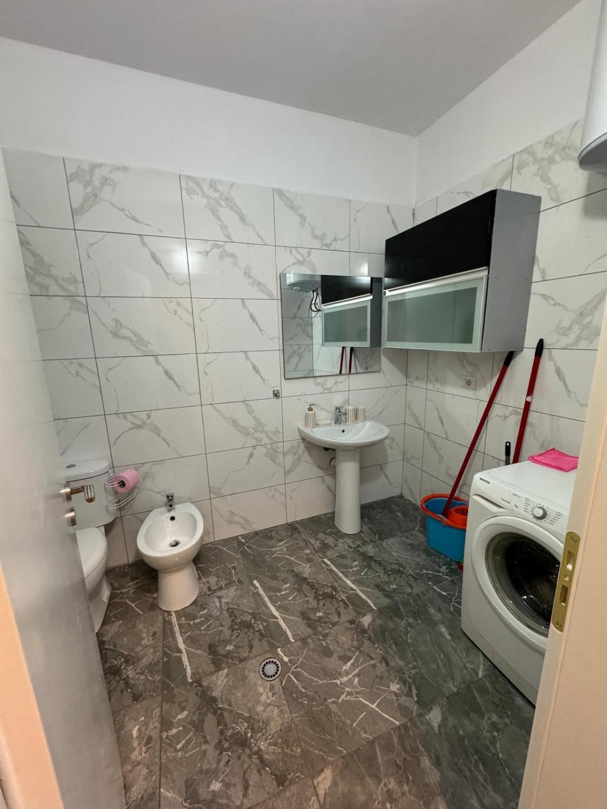 Sea La View Apartment Vlore